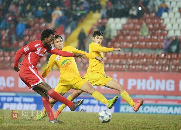 Vòng 2 V.League: SHB.Đà Nẵng lại thua đau, các tân binh gây bất ngờ  2