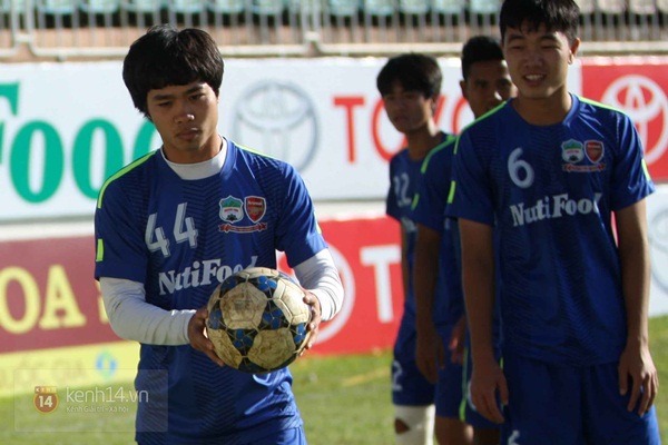 Bầu Đức: “Ngoại binh HAGL còn thua lứa Công Phượng”  3