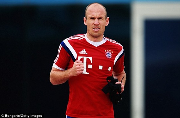 Robben chấn thương v&igrave; bị... c&aacute; sấu cắn? 2