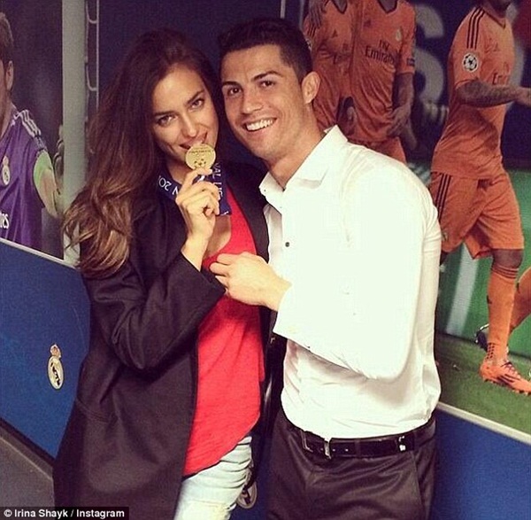 Cuộc tình 4 năm đầy ngọt ngào của Ronaldo và Irina Shayk
