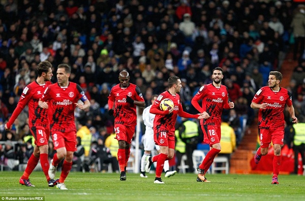 Real Madrid 2-1 Sevilla: Thắng lợi nhọc nhằn 2