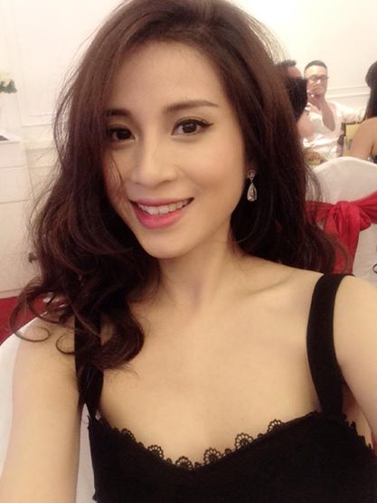 5 cựu hot girl Việt đã làm mẹ vẫn xinh ngất ngây 18