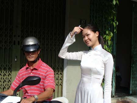 Ngắm mỹ nhân Việt tinh khôi trong đồng phục học sinh 13