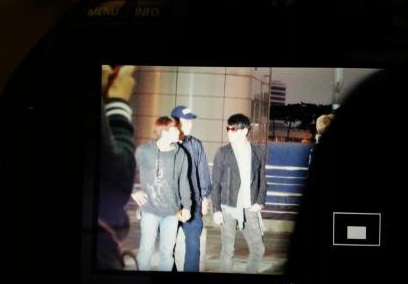 Clip: Jaejoong tự quay khoảnh khắc JYJ sang Việt Nam 21