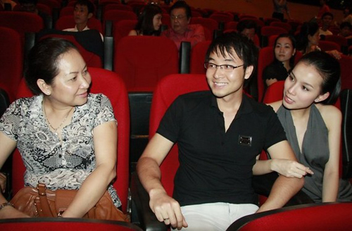Những sao Việt được mẹ "n&acirc;ng như n&acirc;ng trứng"  20