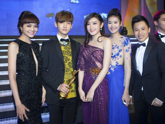Diệu Huyền đại diện Việt Nam tham dự Siêu mẫu quốc tế 2013 4