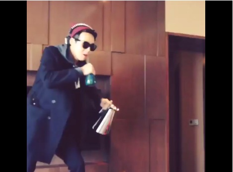Clip: Jaejoong, Yoochun nhắng nhít trong phòng khách sạn ở Việt Nam 3