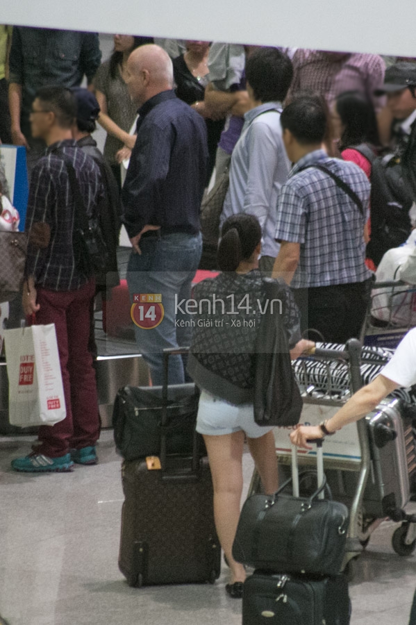 Vừa về Việt Nam, Thu Minh bị thất lạc hành lý ở sân bay 3