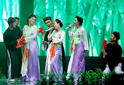 Cẩm Ly - Minh Tuyết - H&agrave; Phương: Bộ 3 chị em gi&agrave;u c&oacute; của Vbiz 22