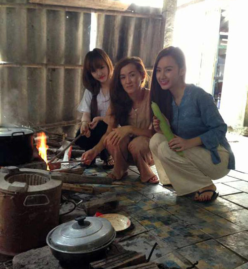 Thú vị hình ảnh đón tết XƯA-NAY của sao Việt 16