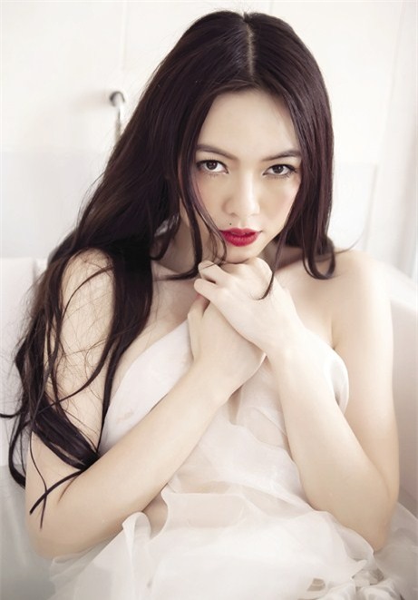 Vũ Hoàng Điệp văng tục trên Facebook vì bức xúc Tùng Lâm 2