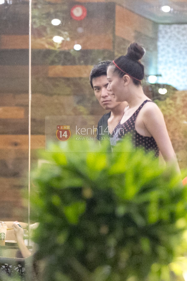Thu Thủy chở Nathan Lee đi ăn khuya bằng xe hơi mới tậu 10