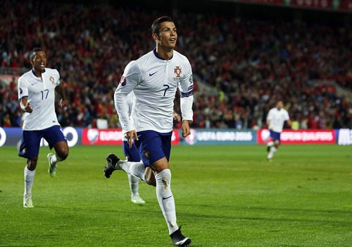 Lập đại công, Ronaldo ghi tên mình vào kỷ lục Euro 1