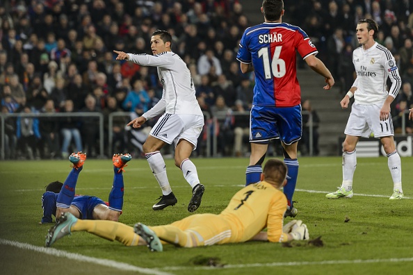 Basel 0-1 Real Madrid: Ronaldo "đuổi theo" Messi 1