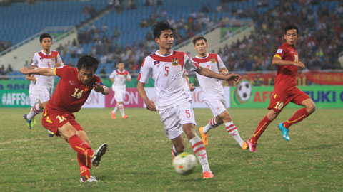 Bản tin tối 12/12: Cầu thủ Malaysia đánh Tiến Thành lại "chọc tức" fan Việt Nam 2