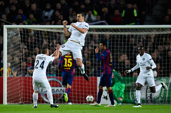 "Tam tấu" tỏa s&aacute;ng, Barcelona chiếm ng&ocirc;i đầu của PSG 1