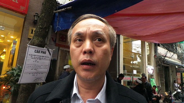 Trung tá Hoàng Đức Thọ, trưởng Công an phường Hàng Trống.