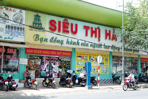 Siêu thị Hà Nội trên đường Cống Quỳnh