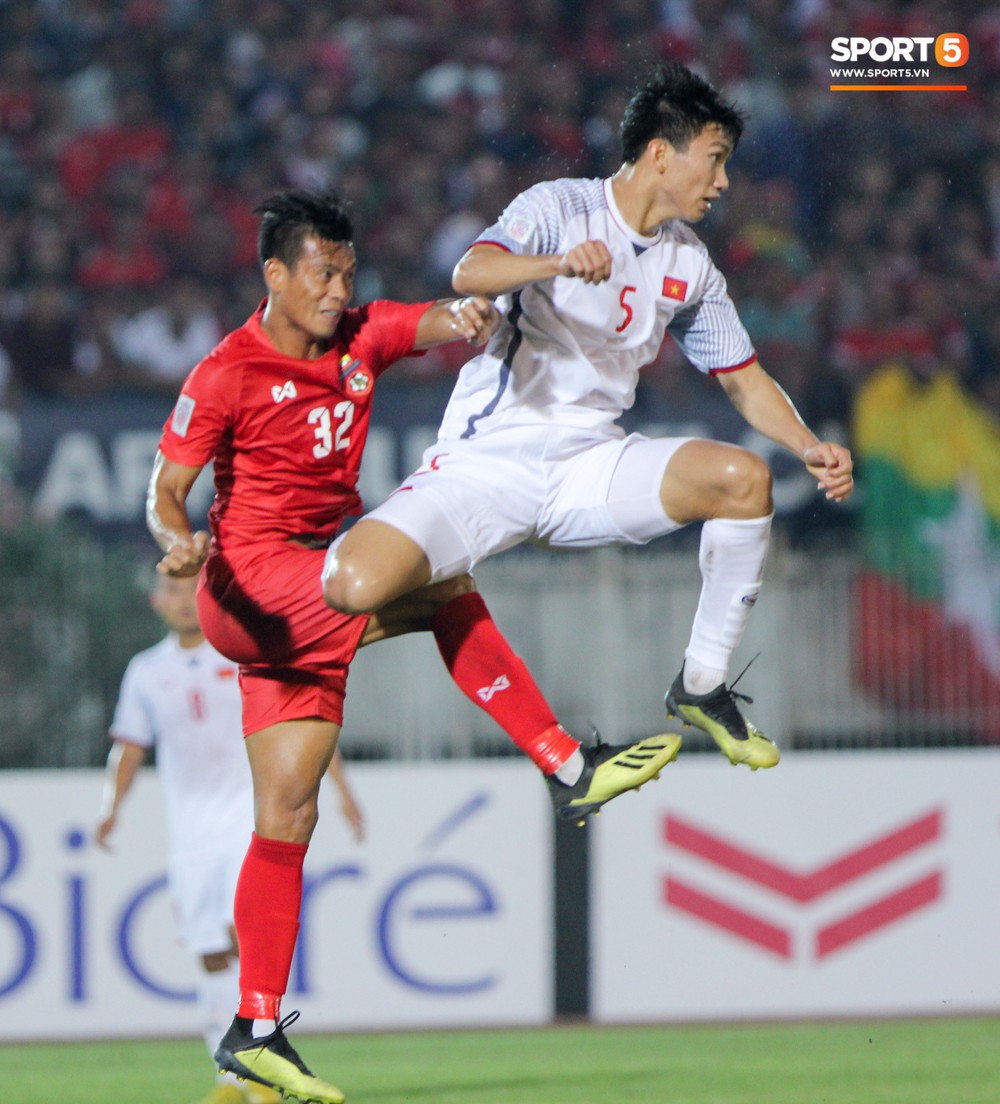 Cậu út tuyển Việt Nam bất mãn, chỉ thẳng mặt trọng tài chính trận Myanmar vs Việt Nam - Ảnh 4.