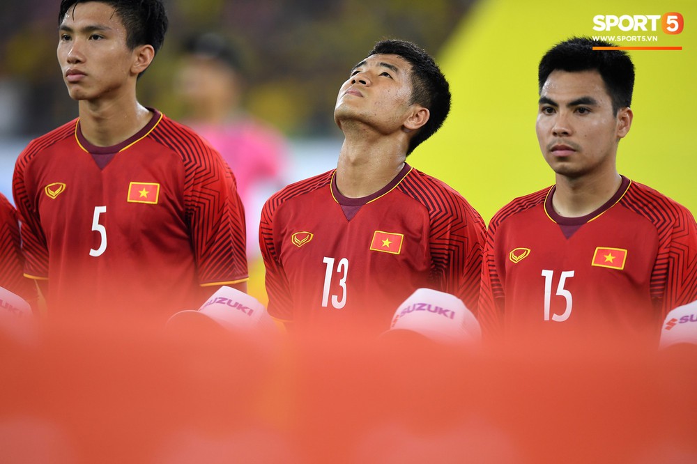 Đức Chinh ôm đầu tiếc nuối trong trận chung kết AFF Cup 2018 - Ảnh 9.