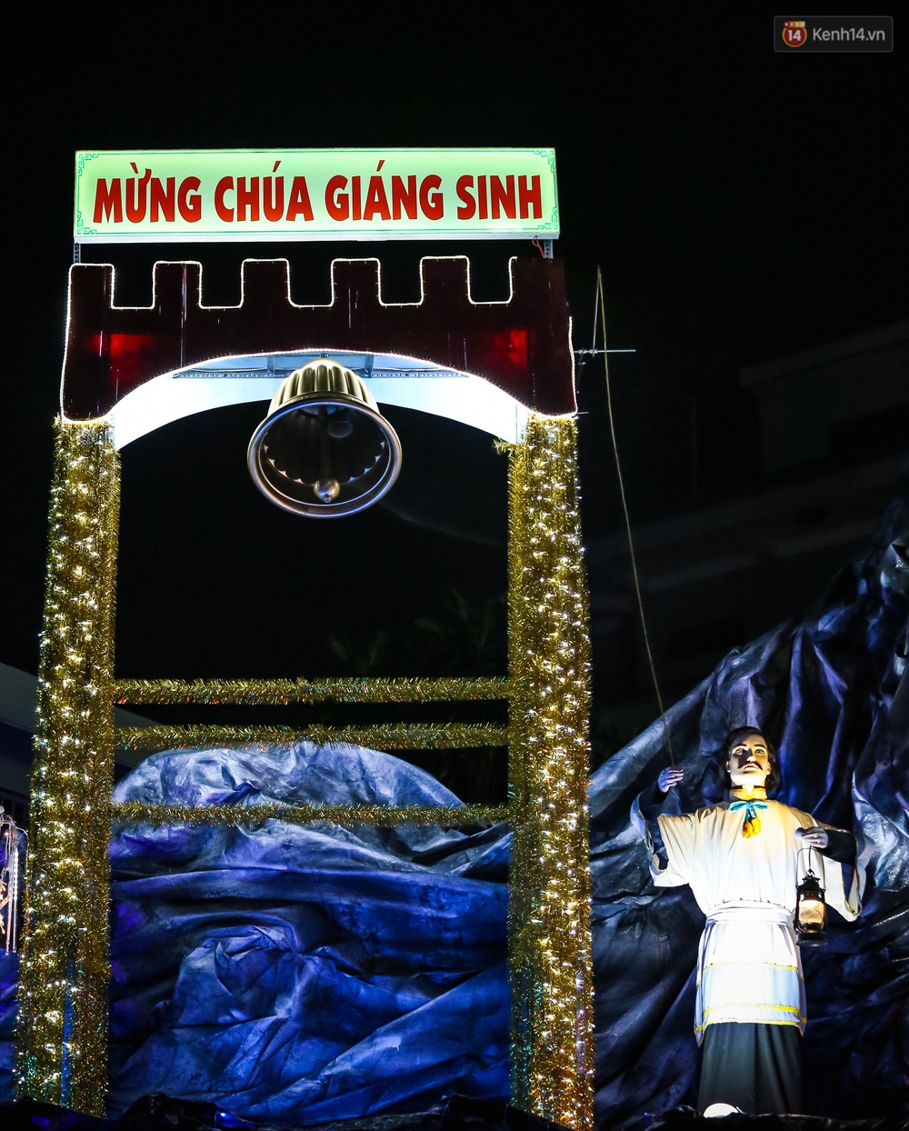 Người Sài Gòn háo hức đổ về xóm đạo có hang đá chuyển động đẹp nhất Gò Vấp để vui chơi Noel - Ảnh 5.