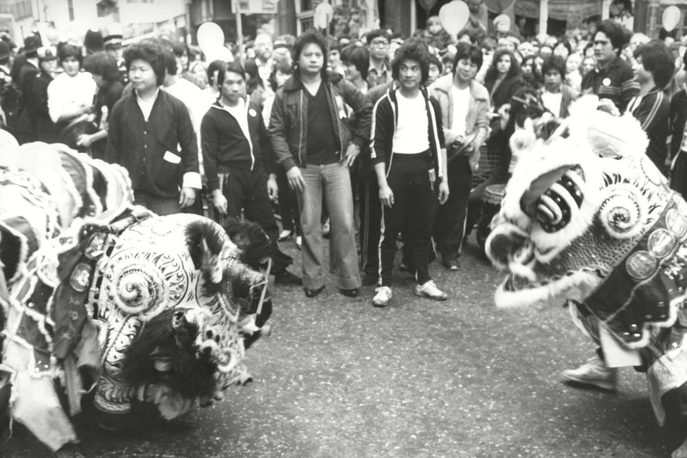 Ngắm khung cảnh rộn ràng đón Tết Nguyên Đán tại Chinatown ở London trong nửa thế kỷ qua - Ảnh 6.