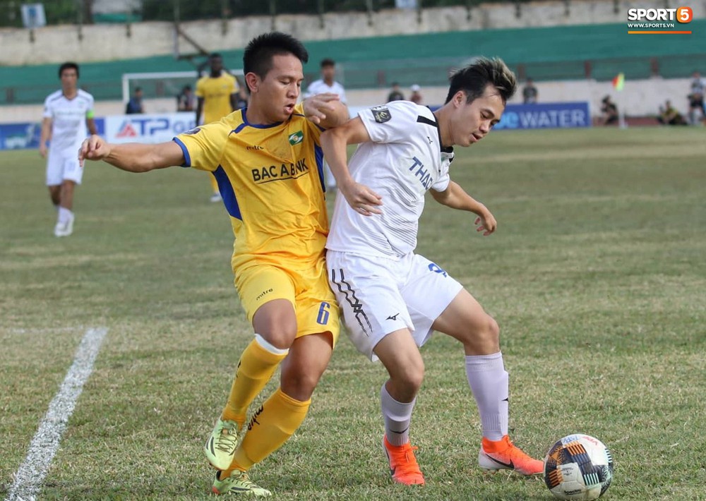 Thua 0-3 trước Sông Lam Nghệ An, HAGL rơi vào top dưới  BXH - Ảnh 3.