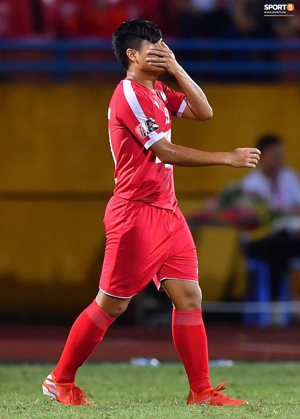Tuyển thủ U23 Việt Nam phản ứng cực gắt vì đội nhà mất trắng phạt đền cuối trận đấu - Ảnh 7.