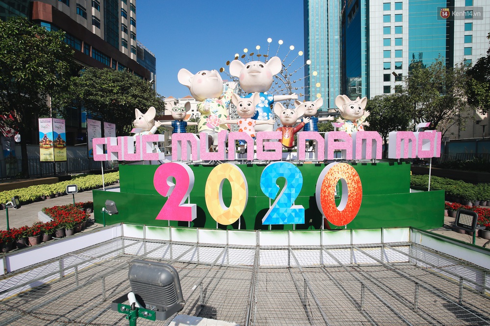 Cận cảnh đường hoa Nguyễn Huệ Tết Canh Tý 2020 khoe sắc rực rỡ trước ngày khai mạc - Ảnh 18. Cận cảnh đường hoa Nguyễn Huệ Tết Canh Tý 2020 khoe sắc rực rỡ trước ngày khai mạc - Ảnh 18.