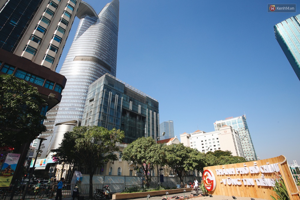 Cận cảnh đường hoa Nguyễn Huệ Tết Canh Tý 2020 khoe sắc rực rỡ trước ngày khai mạc - Ảnh 17. Cận cảnh đường hoa Nguyễn Huệ Tết Canh Tý 2020 khoe sắc rực rỡ trước ngày khai mạc - Ảnh 17.