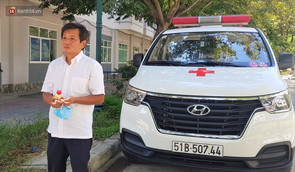 Ông Đoàn Ngọc Hải và xe cứu thương lần đầu đến Đà Nẵng: “Tôi rất sợ người dân hiểu lầm mình lợi dụng để kiếm tiền, nổi tiếng - Ảnh 8.