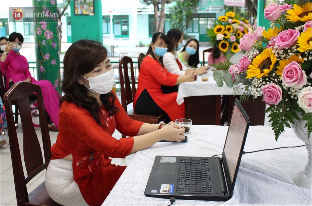 Nữ hiệu trưởng tại Đà Nẵng: 30 năm đi dạy, lần đầu tiên khai giảng không có học sinh - Ảnh 15. Nữ hiệu trưởng tại Đà Nẵng: 30 năm đi dạy, lần đầu tiên khai giảng không có học sinh - Ảnh 15.