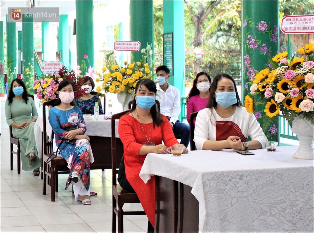 Nữ hiệu trưởng tại Đà Nẵng: 30 năm đi dạy, lần đầu tiên khai giảng không có học sinh - Ảnh 12. Nữ hiệu trưởng tại Đà Nẵng: 30 năm đi dạy, lần đầu tiên khai giảng không có học sinh - Ảnh 12.