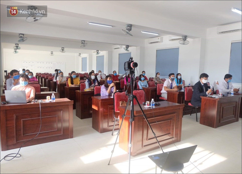 Nữ hiệu trưởng tại Đà Nẵng: 30 năm đi dạy, lần đầu tiên khai giảng không có học sinh - Ảnh 13. Nữ hiệu trưởng tại Đà Nẵng: 30 năm đi dạy, lần đầu tiên khai giảng không có học sinh - Ảnh 13.