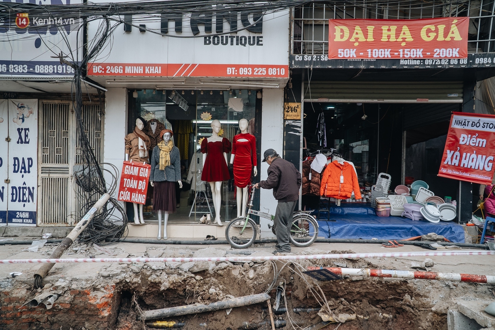 Cuộc sống người dân cạnh đại công trường đường vành đai nghìn tỷ: Ùn tắc, khói bụi, thậm chí ngã nhào - Ảnh 8.