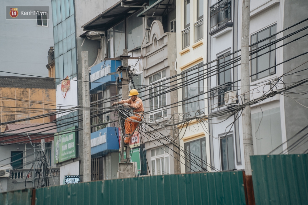 Cuộc sống người dân cạnh đại công trường đường vành đai nghìn tỷ: Ùn tắc, khói bụi, thậm chí ngã nhào - Ảnh 19.