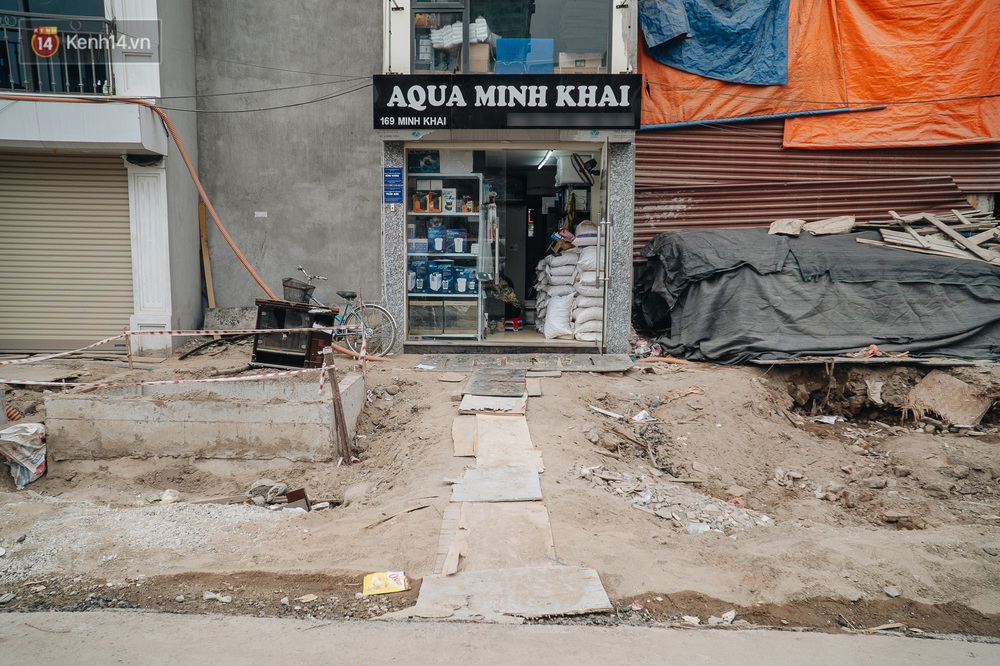 Cuộc sống người dân cạnh đại công trường đường vành đai nghìn tỷ: Ùn tắc, khói bụi, thậm chí ngã nhào - Ảnh 17.