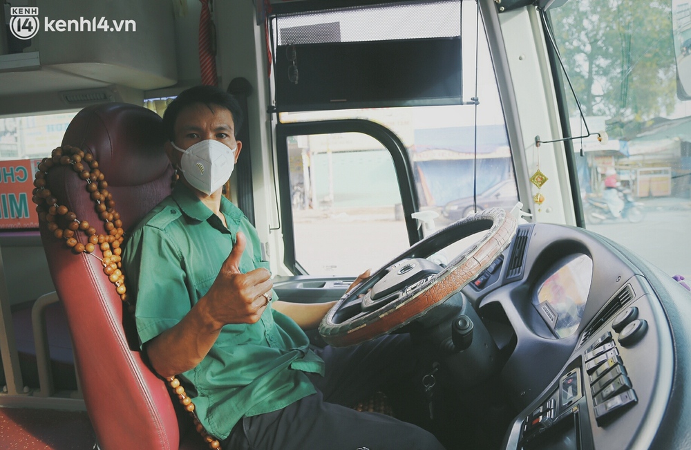 Thất nghiệp nhiều tháng, hơn 100 người dắt díu nhau đi bộ từ Long An về Tây Nguyên thì gặp ngay cái kết cảm động - Ảnh 13. Thất nghiệp nhiều tháng, hơn 100 người dắt díu nhau đi bộ từ Long An về Tây Nguyên thì gặp ngay cái kết cảm động - Ảnh 13.