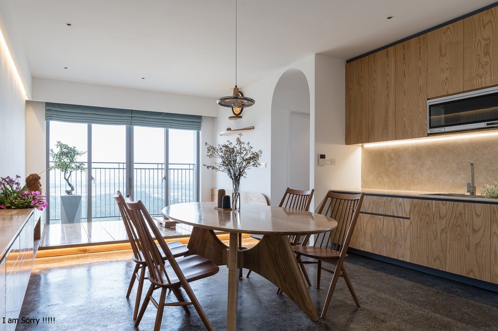 Chuẩn thiết kế căn hộ dành cho tín đồ mê tối giản, gam màu trắng và tím nhạt khiến cả căn phòng luôn ở mood nhẹ nhàng, trang nhã - Ảnh 3.