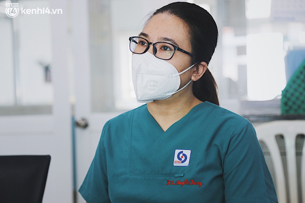 Mẹ đẻ ở bệnh viện rồi bỏ đi biệt tích, 3 đứa trẻ chờ ngày chuyển vào nơi nuôi trẻ mồ côi sau dịch Covid-19 - Ảnh 7.