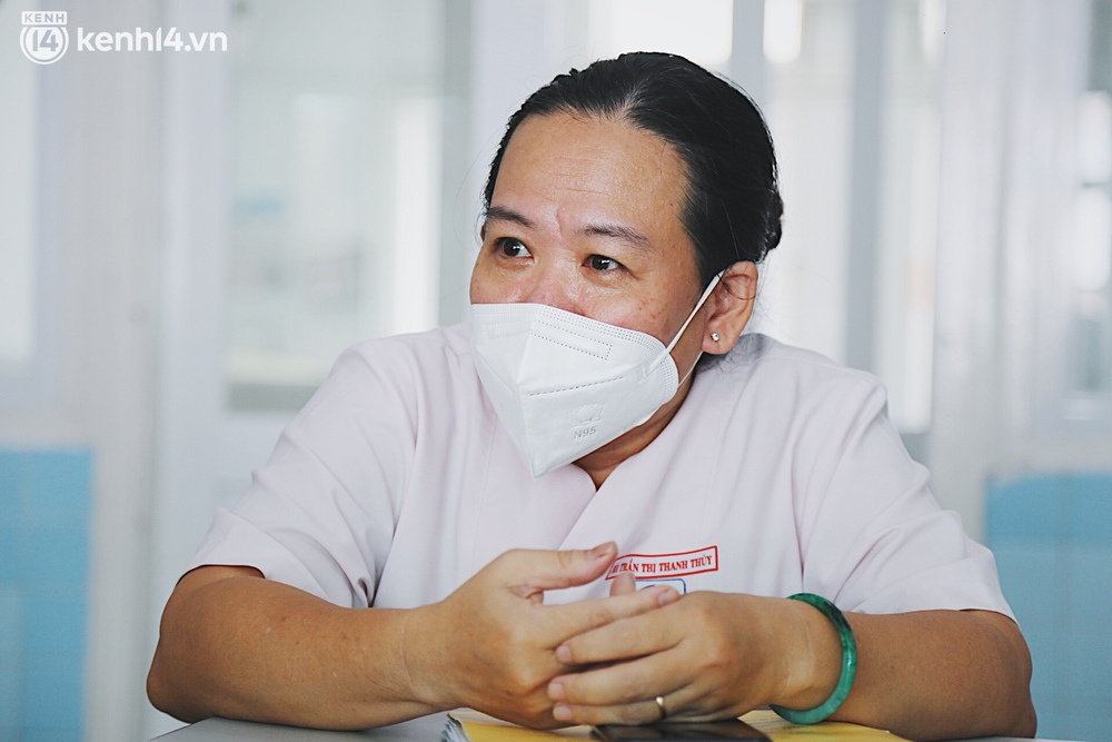 Mẹ đẻ ở bệnh viện rồi bỏ đi biệt tích, 3 đứa trẻ chờ ngày chuyển vào nơi nuôi trẻ mồ côi sau dịch Covid-19 - Ảnh 10.