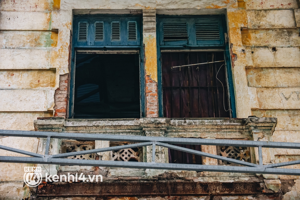 Ảnh: Biệt thự Pháp cổ rộng 1.000m2 bỏ hoang trên khu đất kim cương của Hà Nội giờ ra sao? - Ảnh 8. Ảnh: Biệt thự Pháp cổ rộng 1.000m2 bỏ hoang trên khu đất kim cương của Hà Nội giờ ra sao? - Ảnh 8.