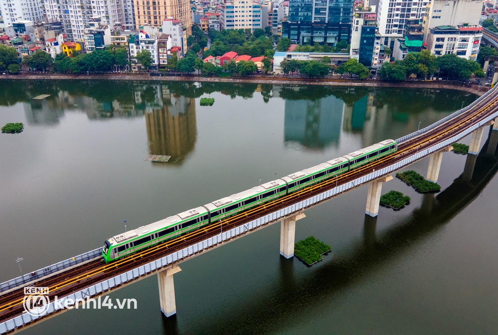 Chùm ảnh: Nhìn lại 10 năm thăng trầm tuyến đường sắt nội đô đầu tiên của Việt Nam, Cát Linh - Hà Đông - Ảnh 1. Chùm ảnh: Nhìn lại 10 năm thăng trầm tuyến đường sắt nội đô đầu tiên của Việt Nam, Cát Linh - Hà Đông - Ảnh 1.