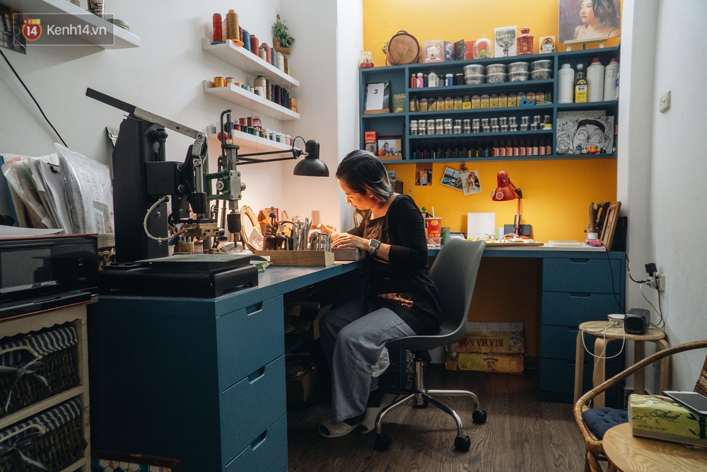 Bỏ công việc thiết kế, cô gái Hà Nội bắt đầu sự nghiệp điêu khắc kỳ lạ từ... miếng da vụn được cho - Ảnh 16. Bỏ công việc thiết kế, cô gái Hà Nội bắt đầu sự nghiệp điêu khắc kỳ lạ từ... miếng da vụn được cho - Ảnh 16.