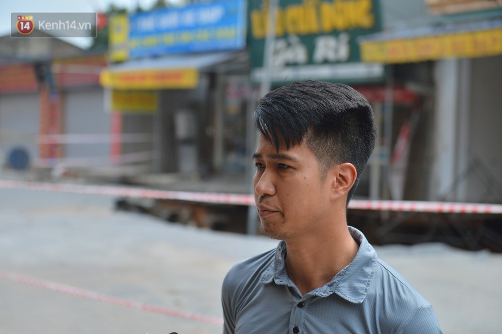 Cuộc sống đảo lộn sau 1 tuần xuất hiện hố tử thần ở Hà Nội: Công việc làm ăn bị đình chỉ, con cháu phải mang đi gửi - Ảnh 3.