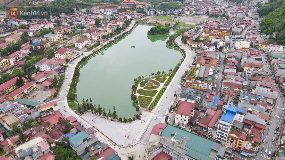 Toàn cảnh Sa Pa trước dịp nghỉ lễ 30/4 - 1/5: Hàng loạt du khách quay xe vì diễn biến căng thẳng của dịch Covid-19 - Ảnh 3. Toàn cảnh Sa Pa trước dịp nghỉ lễ 30/4 - 1/5: Hàng loạt du khách quay xe vì diễn biến căng thẳng của dịch Covid-19 - Ảnh 3.