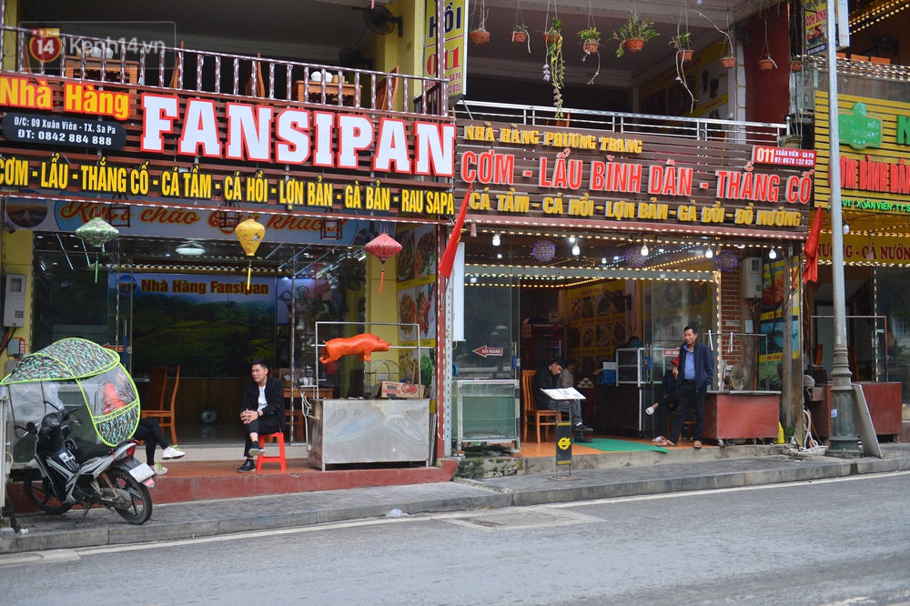 Toàn cảnh Sa Pa trước dịp nghỉ lễ 30/4 - 1/5: Hàng loạt du khách quay xe vì diễn biến căng thẳng của dịch Covid-19 - Ảnh 9. Toàn cảnh Sa Pa trước dịp nghỉ lễ 30/4 - 1/5: Hàng loạt du khách quay xe vì diễn biến căng thẳng của dịch Covid-19 - Ảnh 9.