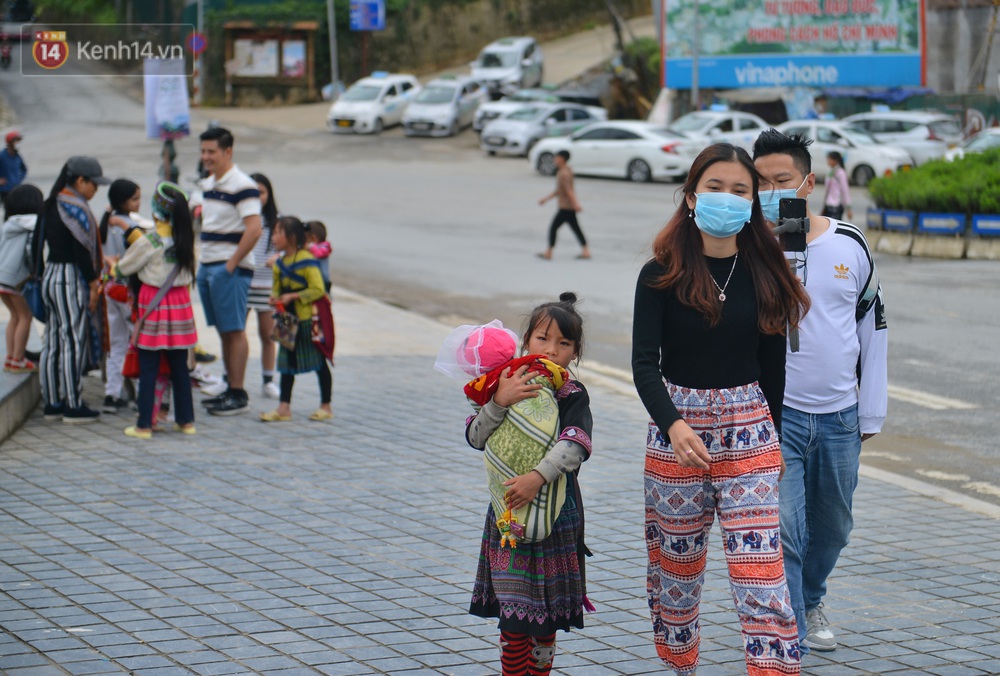 Toàn cảnh Sa Pa trước dịp nghỉ lễ 30/4 - 1/5: Hàng loạt du khách quay xe vì diễn biến căng thẳng của dịch Covid-19 - Ảnh 12. Toàn cảnh Sa Pa trước dịp nghỉ lễ 30/4 - 1/5: Hàng loạt du khách quay xe vì diễn biến căng thẳng của dịch Covid-19 - Ảnh 12.