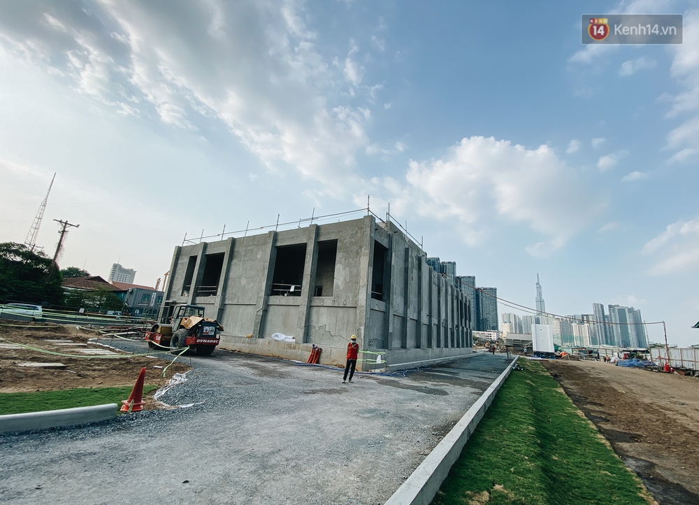 Cận cảnh nhà ga ngầm thứ 2 của Metro: Kiến trúc hiện đại, lượn sóng nhè nhẹ như sông Sài Gòn - Ảnh 13.