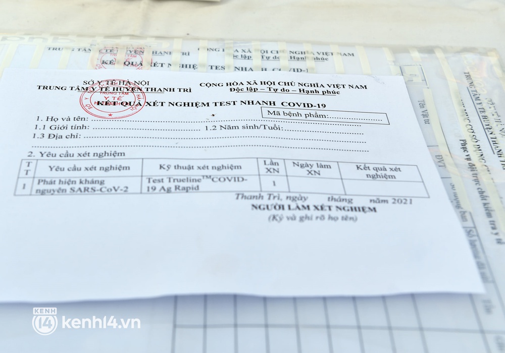 Chùm ảnh: Các chốt kiểm soát tại cửa ngõ Hà Nội bắt đầu hoạt động, nhiều tài xế phải quay đầu vì đến từ vùng dịch - Ảnh 7. Chùm ảnh: Các chốt kiểm soát tại cửa ngõ Hà Nội bắt đầu hoạt động, nhiều tài xế phải quay đầu vì đến từ vùng dịch - Ảnh 7.